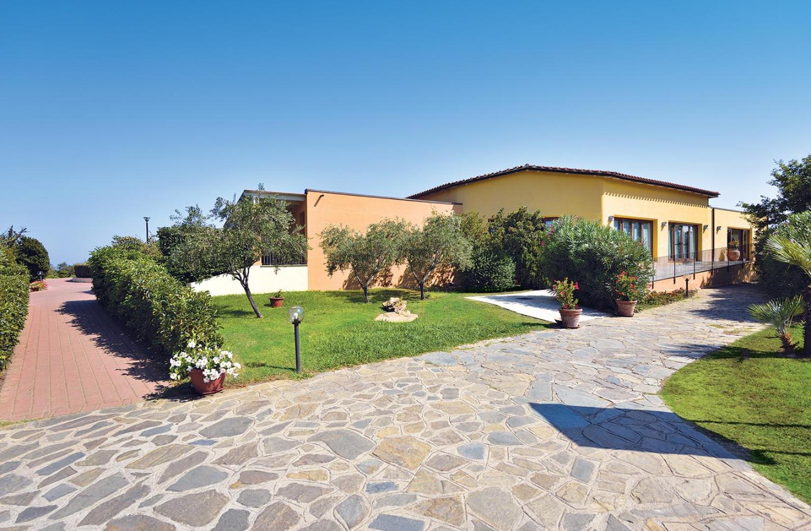 Hotel Futura Club Cala Fiorita Agrustos Esterno foto